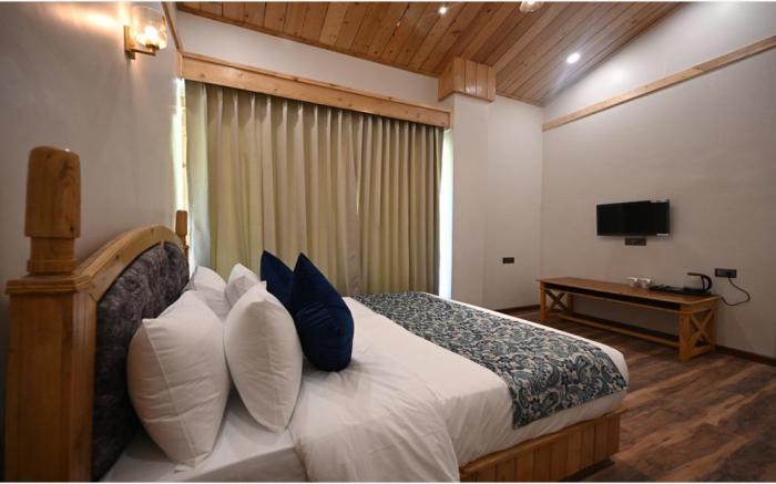 SHIRAR RESORT AND SPA