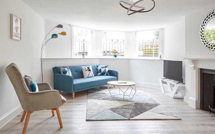 Stylish & spacious one-bedroom apartment