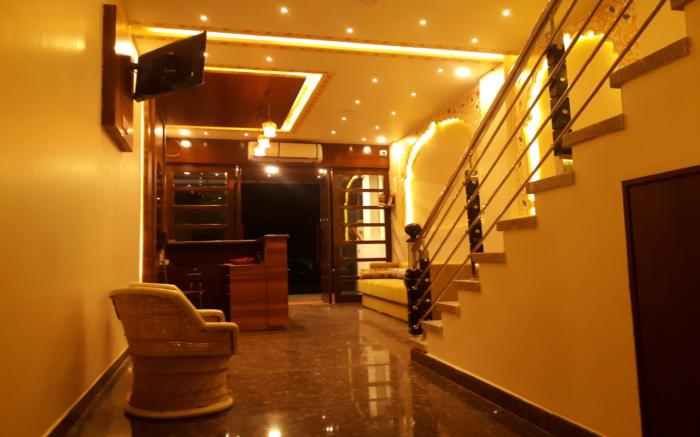 Hotel Paradise Inn