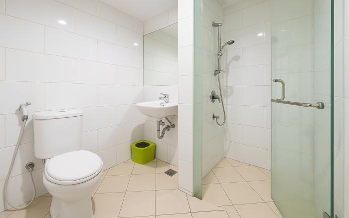 Comfortable 2 Bedroom Apartment near Pakuwon Mall