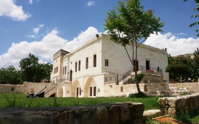 Melis Cave Hotel