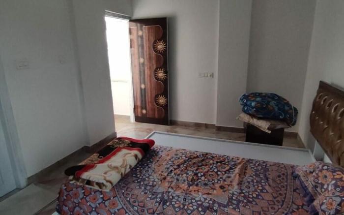 RVR Abode - Private Rooms with all facilities