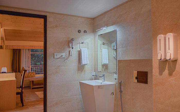 Treenz Hotel