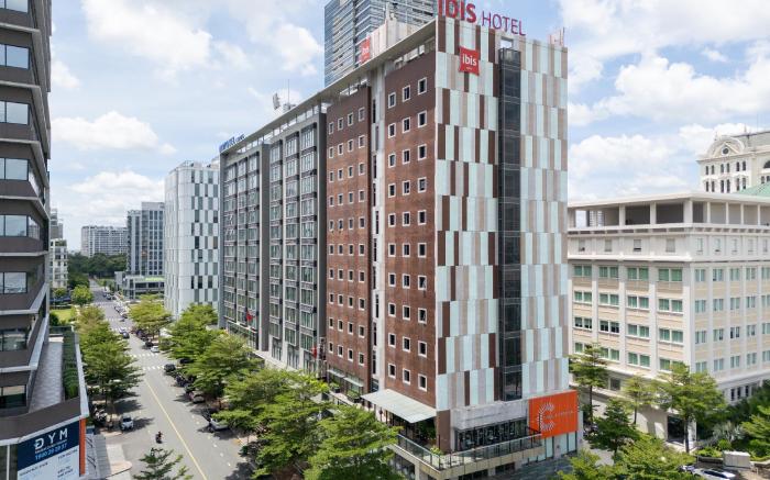 Ibis Saigon South Hotel