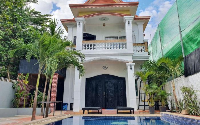 City Center Private Pool Villa by La San