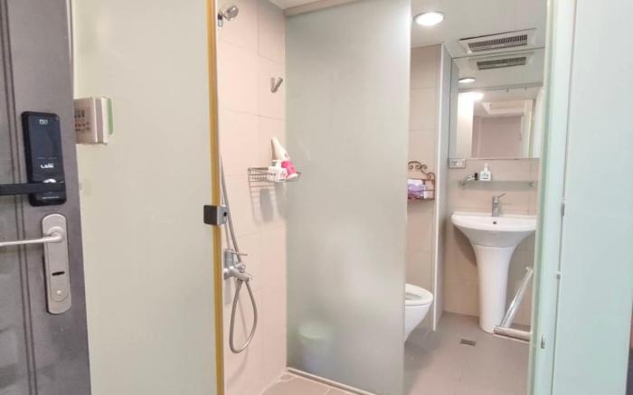 [2026/4 NEW RENOVATION] Premium City View Balcony Ensuite-Spacious Queen + Sofa Bed-1 Min to MRT