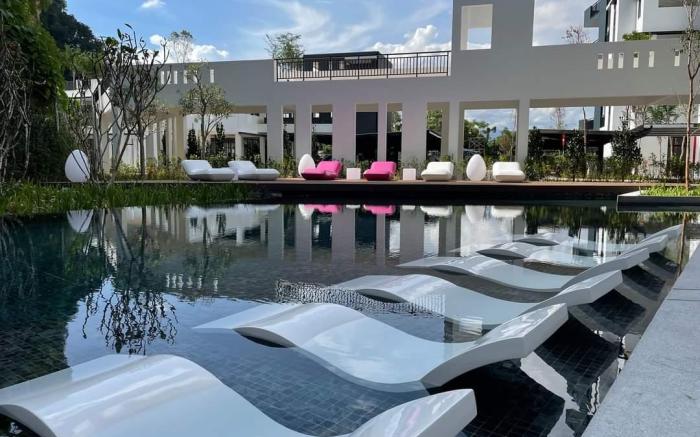 The Cove Luxury Condominium 