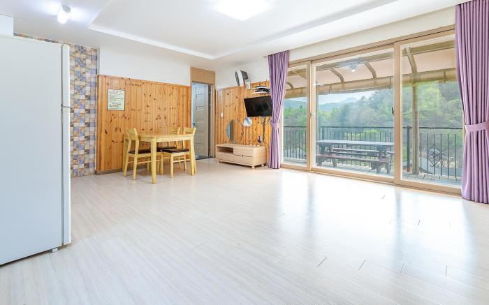 Gapyeong Maronie Spa Pension