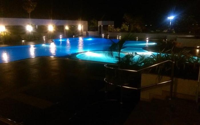 Pattaya Jomthein 2 Bed Frontline Beach Apartment 