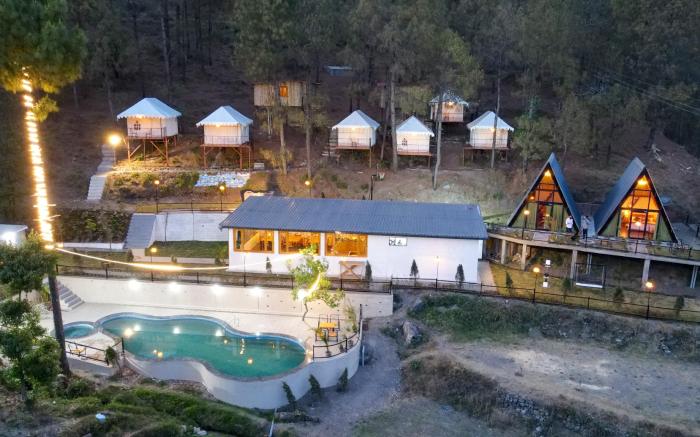 Paradise Pool Resort