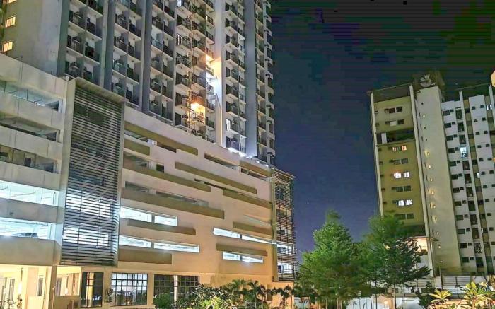 Grand Tower with Rooftop Near Crossroads & IT Park