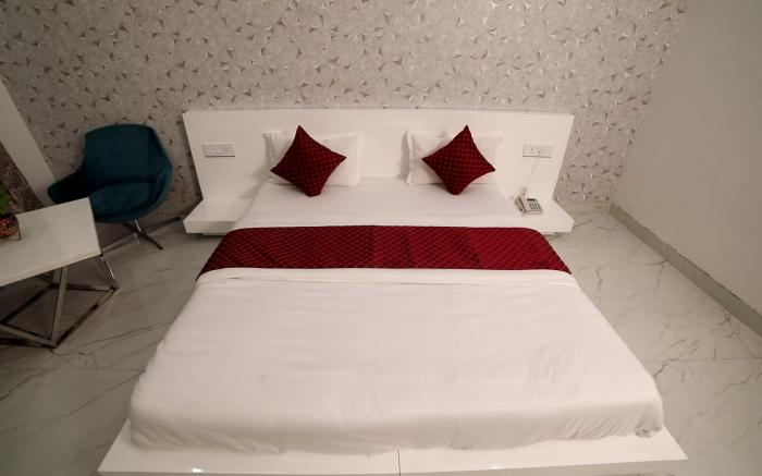 RAJA JI HOTELS & RESTAURANT