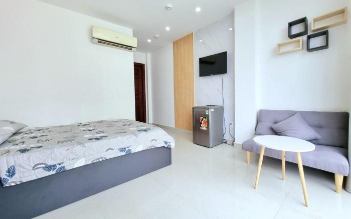 Deluxe studio apartment in District 1