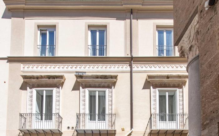 Moncada Suites & Apartments