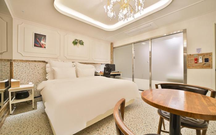 Hotel February Dongdaegu Station
