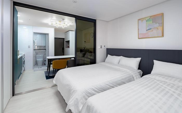 Jeju Seomun Residence