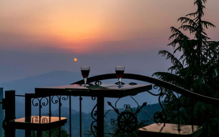 StayVista at Valleys & Peaks