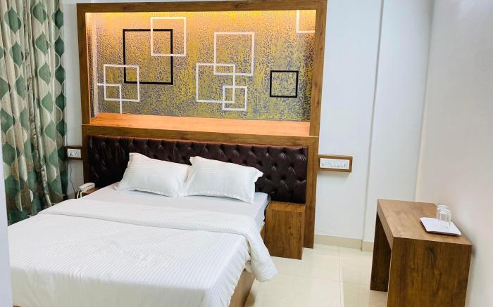 B SIX HOTEL(LODGE)