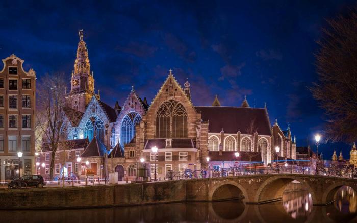 Mercure Amsterdam North Station