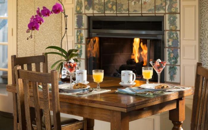 Mill Rose Inn