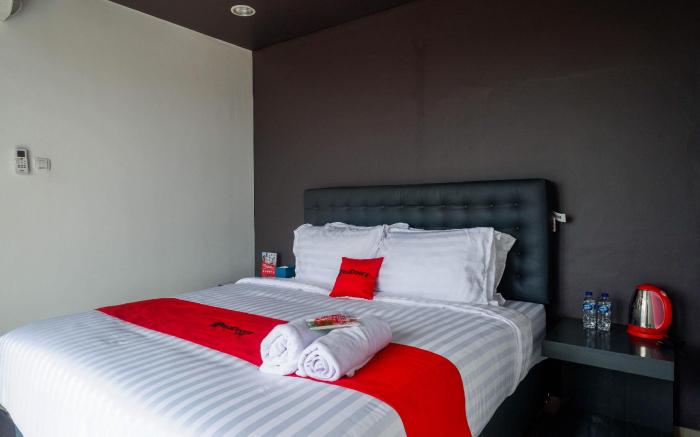 RedDoorz near Bukitsari Semarang