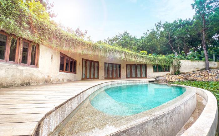 Amaya Retreat