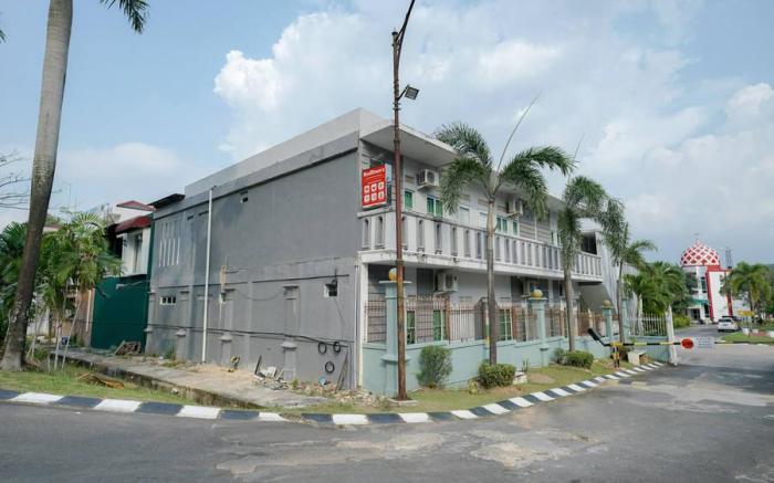 RedDoorz Syariah near RS Awal Bros Batam