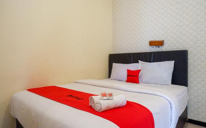 RedDoorz @ Hotel Sartika Yogyakarta