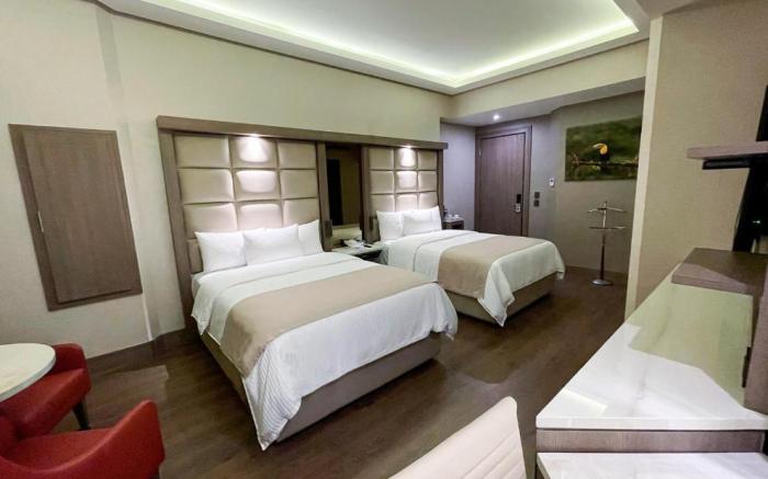 Safi Royal Luxury Metropolitan