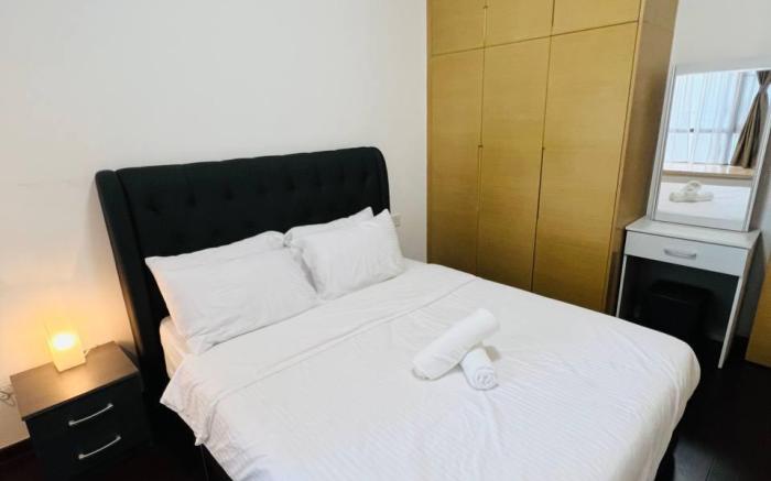 Pool View 1BR unit at R&F Princess by ANJU