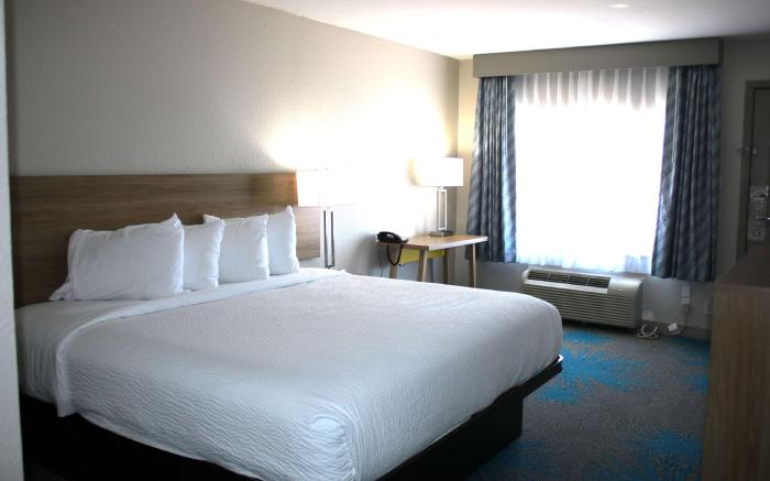 Days Inn by Wyndham Waco University Area