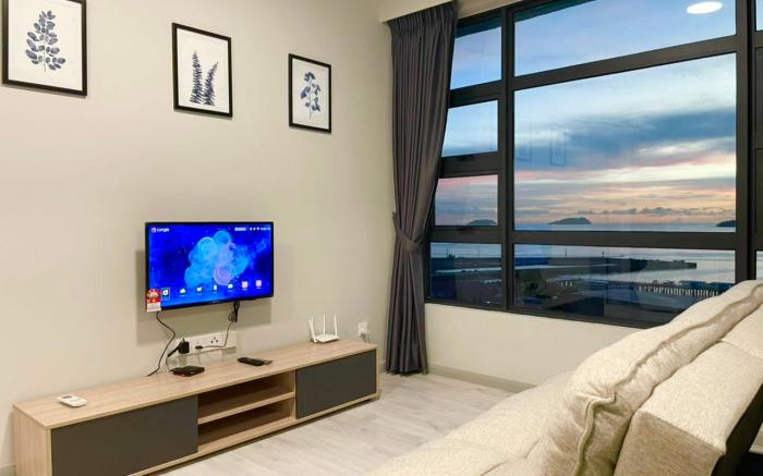 Sunset Seaview Vacation Condos @ Jesselton Quay