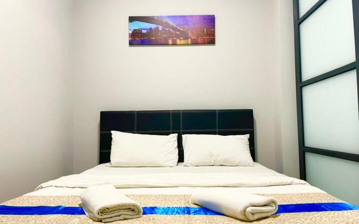 Sunset Seaview Vacation Condos @ Jesselton Quay