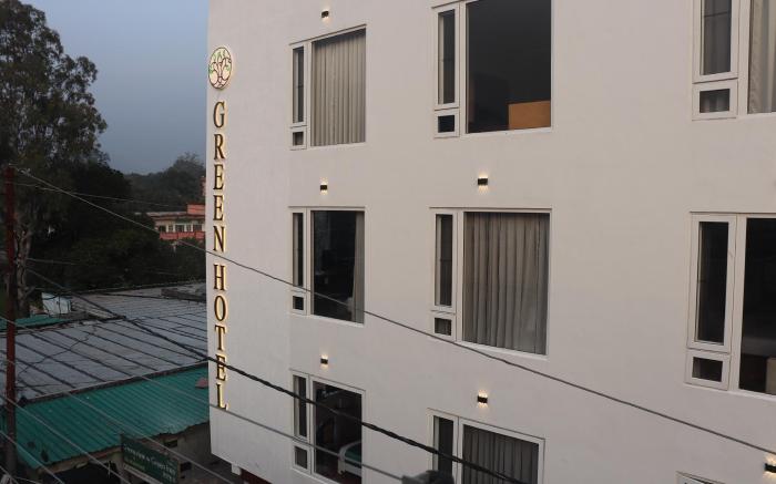 Hotel Green Behind Parmarth Niketan
