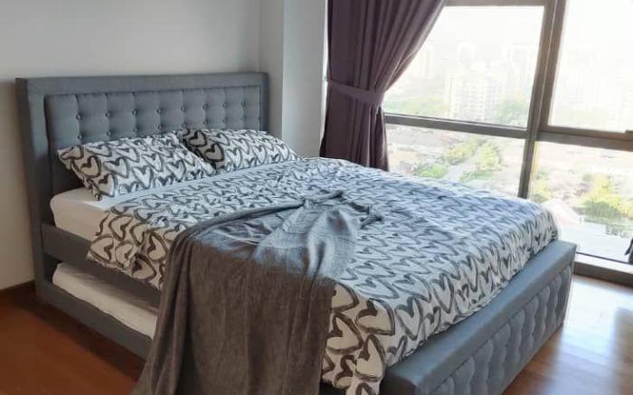 Exec 2-bedroom (New World Hotel, Paradigm Mall)
