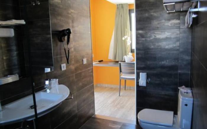 Restaurante y Alojamiento Can Mach