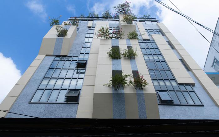 Lanura Apartments and Hotel