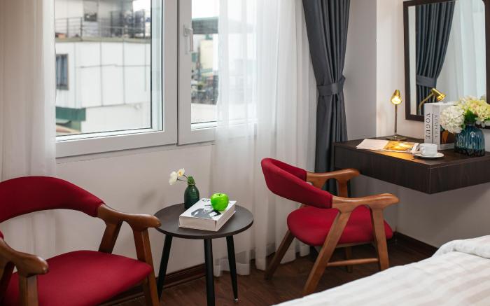 Silk Flower Hotel