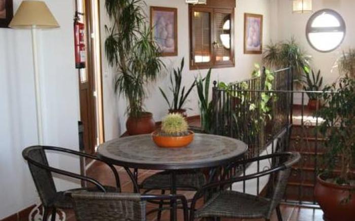 Hotel Restaurante Blanco y Verde