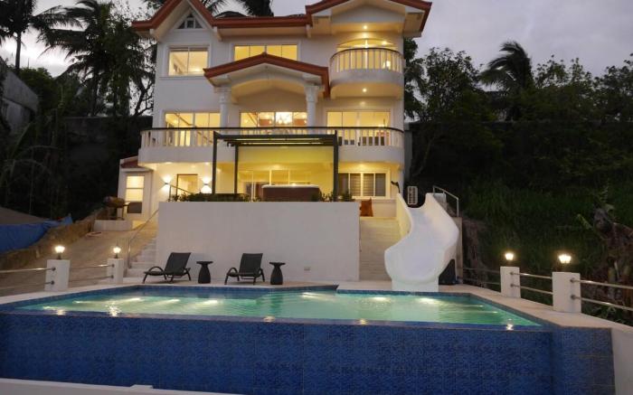 Frontera Tagaytay Supreme Villa