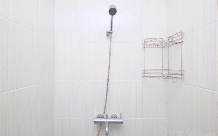 Comfy Studio at Tamansari Semanggi Apt By Travelio