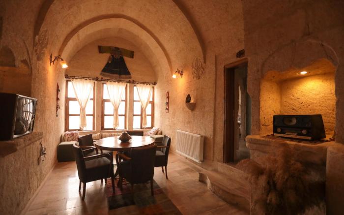HERITAGE CAVE SUITES