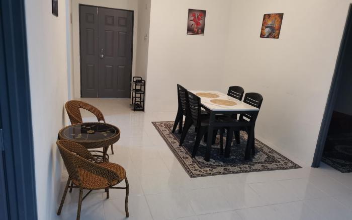 AMMARA HOME STAY 1 EMERALD AVENUE 