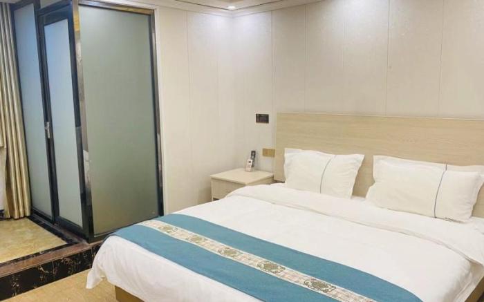 Shell Hotel Guangxi Wuzhou Changzhou District Jinhui Bus Station