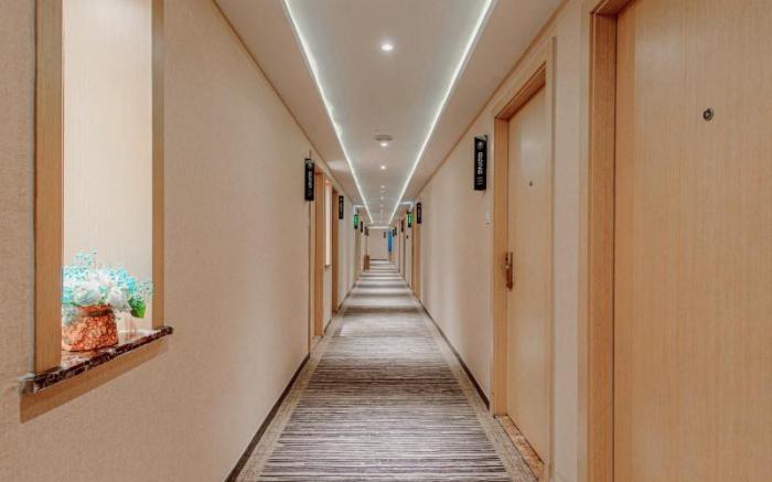 GreenTree Inn Jiaxing Xiuhu District West Zhongshan Road Laoyeche Building