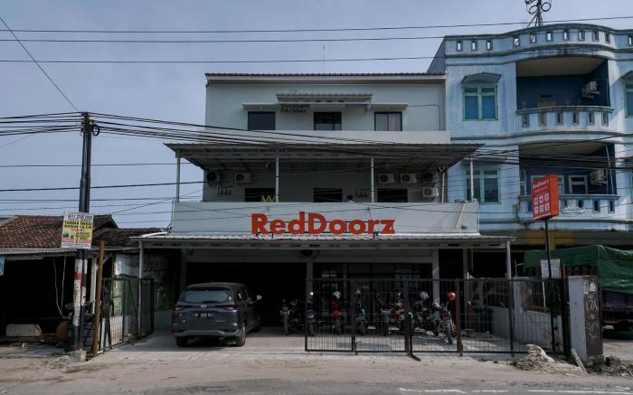 RedDoorz @ Jalan Pangeran Tirtayasa Lampung 2