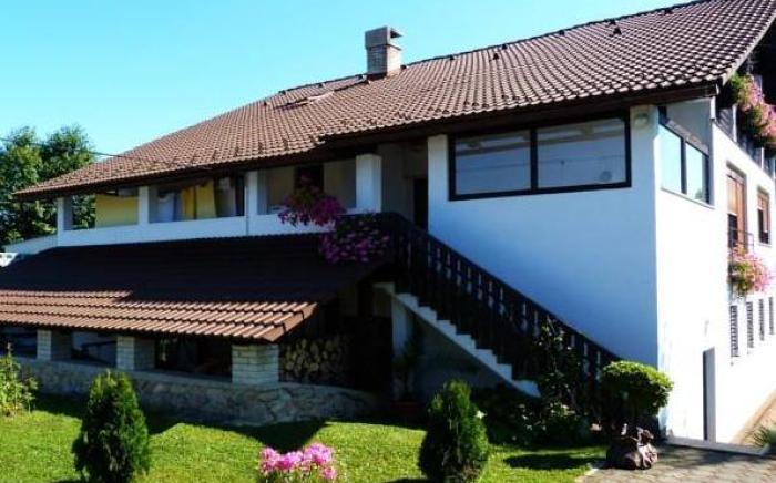 16 Lakes Guesthouse