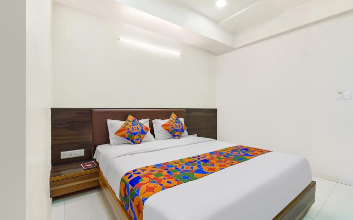 FabHotel Crystal - Nr. Odau Ring Road