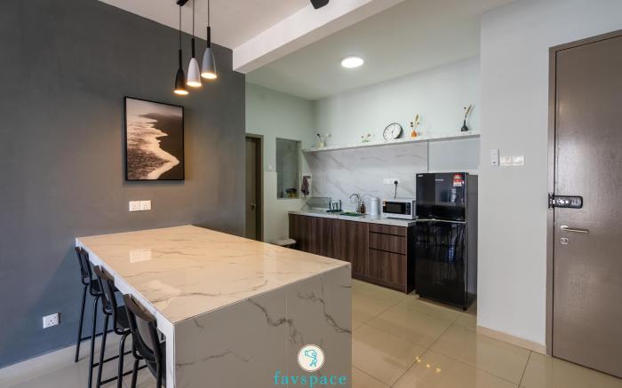 Cozy 3-bedroom condo with pool 6 pax | Semarak