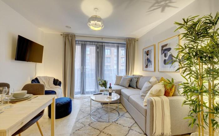 Lovely Flat in Kiln Close with Free Parking